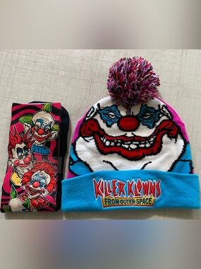 Killer Klowns From Outer Space Kids Pom Beanie Hat - Blue/Pink and Rockem socks